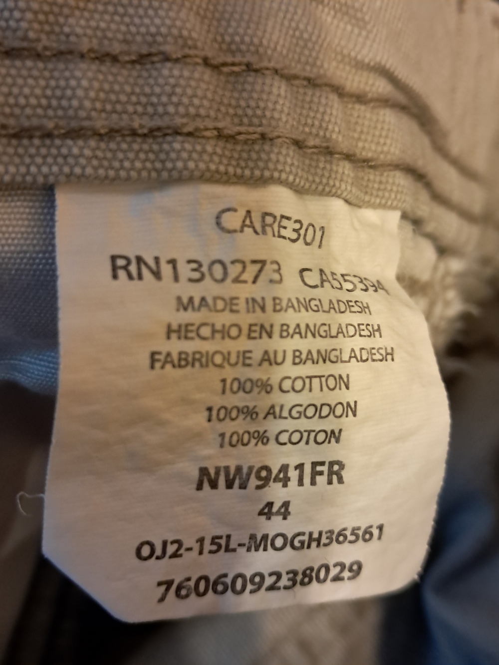 Wrangler Men's Cargo Shorts - Beige Utility Style Size 44 - Picture 3 of 4